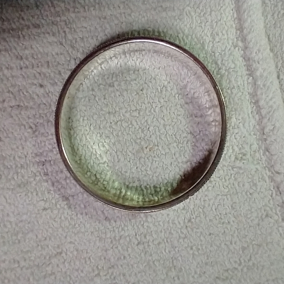 Silvertone textured bangle bracelet - Picture 3 of 4